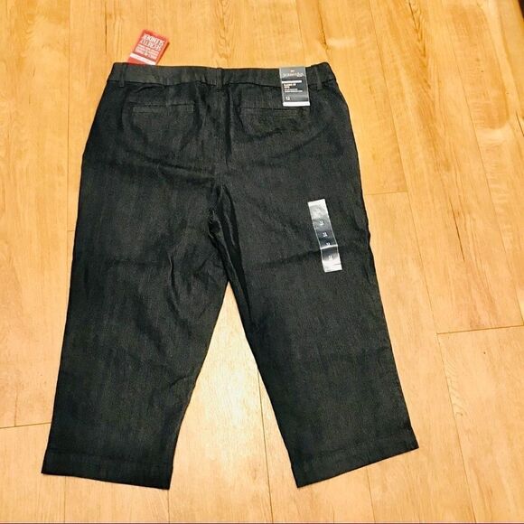 St John's Bay Secretly Slender Capri Classic Fit NWT - Picture 7 of 15